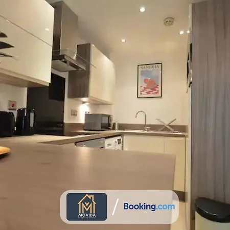 Lgi Stunning 1 Bedroom Apartment By Movida Property Group Short Lets & Serviced Accommodation Leeds  Exterior photo