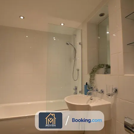 Lgi Stunning 1 Bedroom Apartment By Movida Property Group Short Lets & Serviced Accommodation Leeds  Exterior photo
