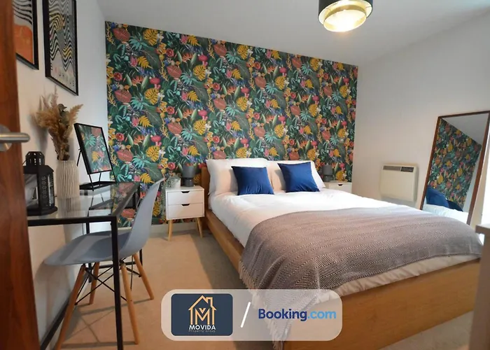 Lgi Stunning 1 Bedroom Apartment By Movida Property Group Short Lets & Serviced Accommodation