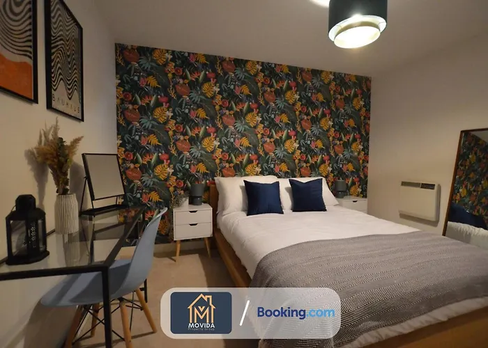 Lgi Stunning 1 Bedroom Apartment By Movida Property Group Short Lets & Serviced Accommodation