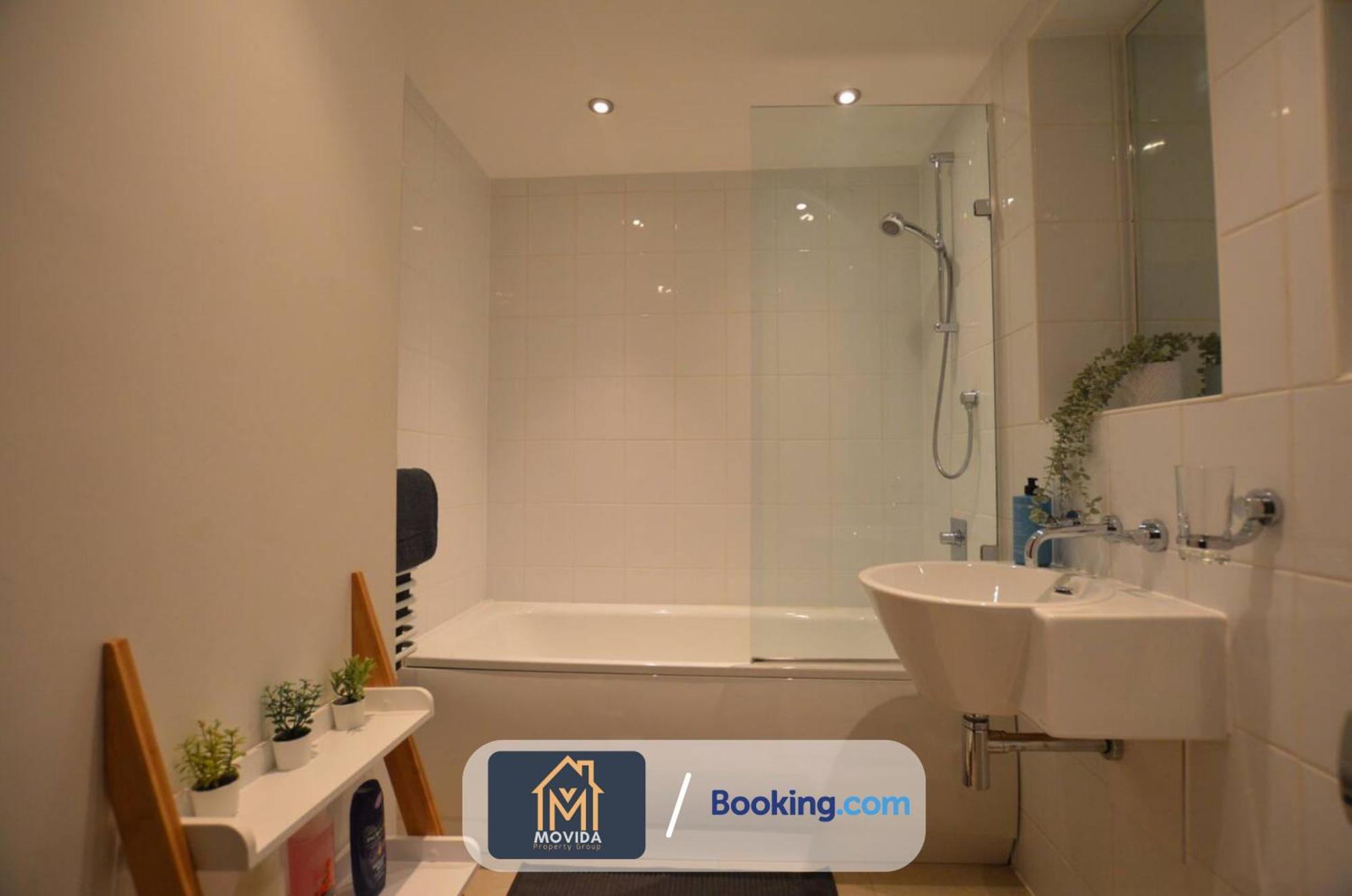 Lgi Stunning 1 Bedroom By Movida Group Short Lets & Serviced Apartment