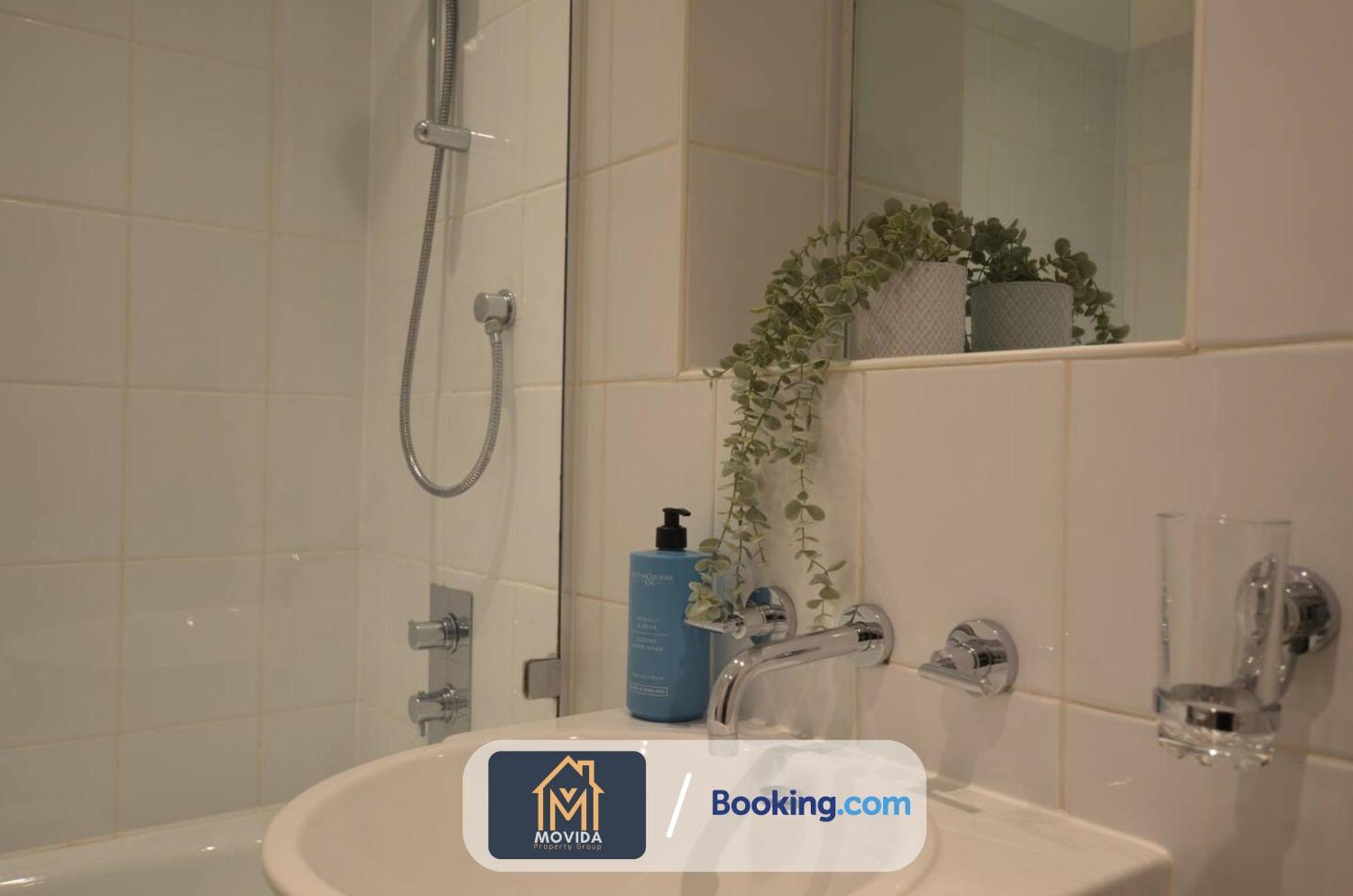 Lgi Stunning 1 Bedroom By Movida Group Short Lets & Serviced